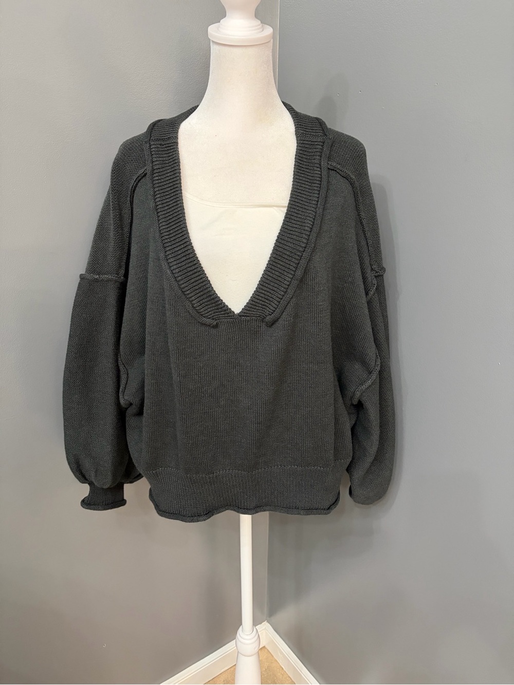 POL Charcoal 100% Cotton Knit V-Neck Pullover Sweater Balloon Sleeve Relaxed M